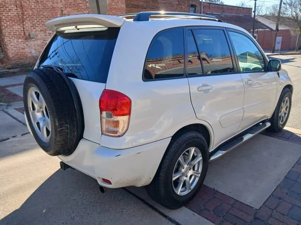 2003 Toyota RAV4 2nd Gen - Image 7 of 15