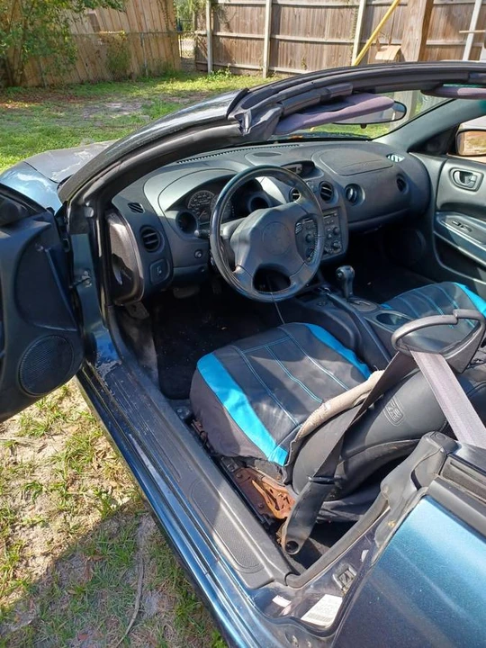 2004 Mitsubishi Eclipse 3rd Gen - Image 9 of 12