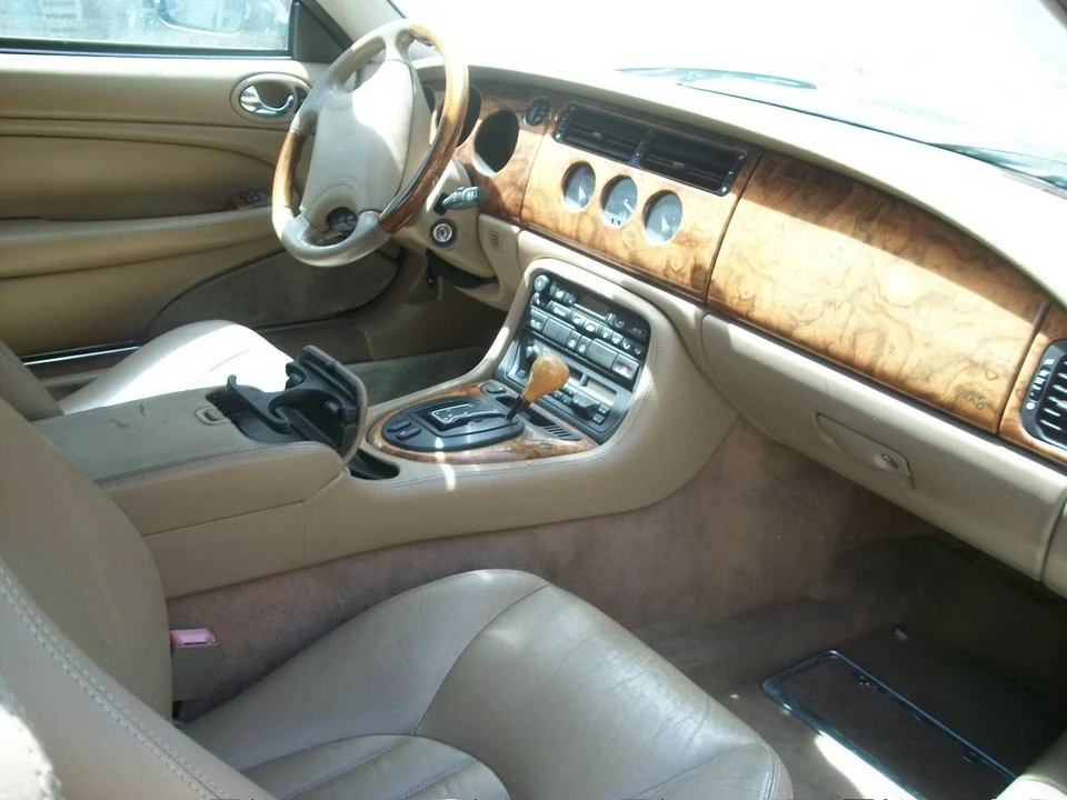 1997 Jaguar X100 XK8 - Image 5 of 12