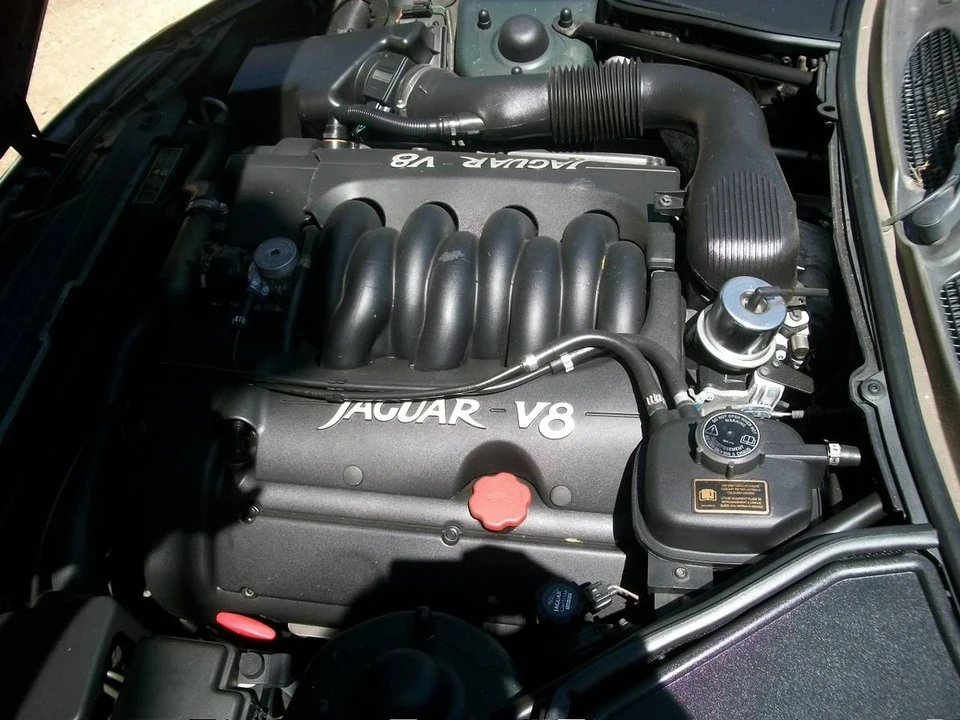1997 Jaguar X100 XK8 - Image 3 of 12