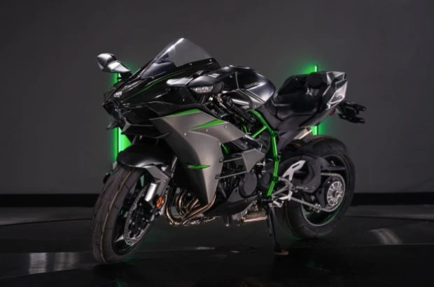 2025 Kawasaki Ninja - Image 3 of 6