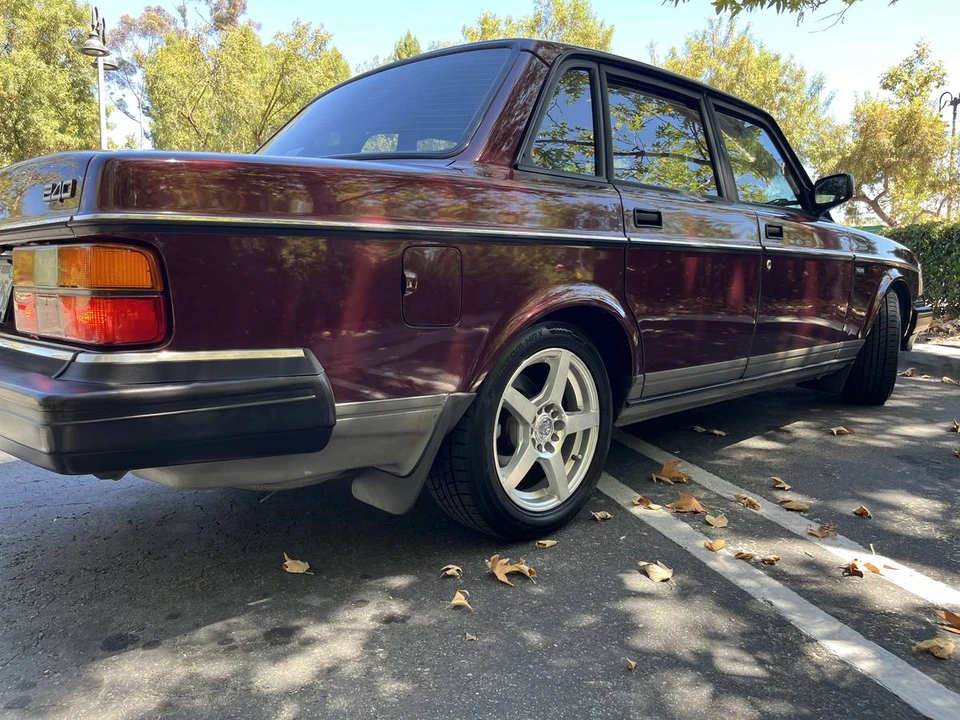 1993 Volvo 200 Series - Image 7 of 23