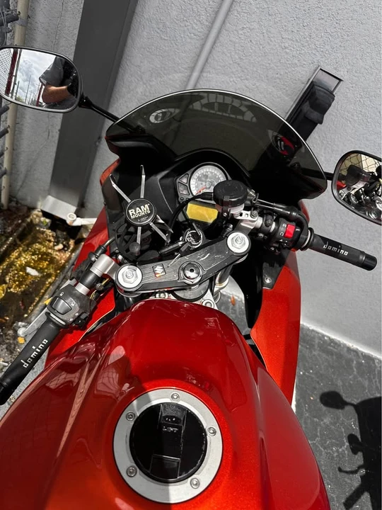 2002 Suzuki - Image 9 of 11