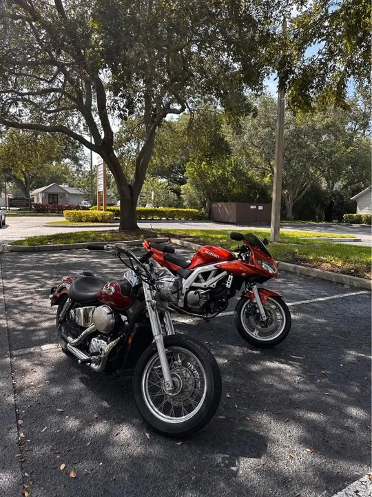 2002 Suzuki - Image 3 of 11