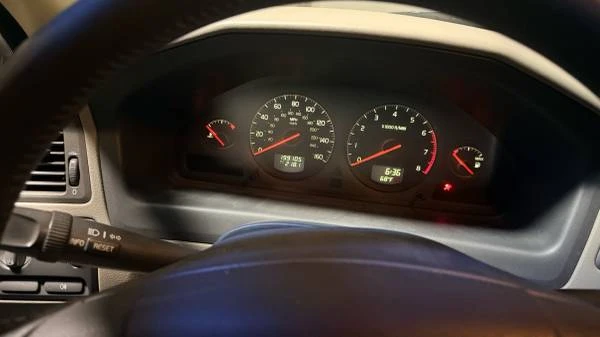 2008 Volvo V70 3rd Gen - Image 9 of 17
