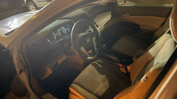 2008 Volvo V70 3rd Gen - Image 16 of 17