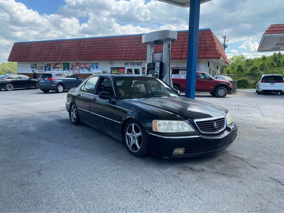 1997 Acura RL 1st Gen - Image 2 of 10