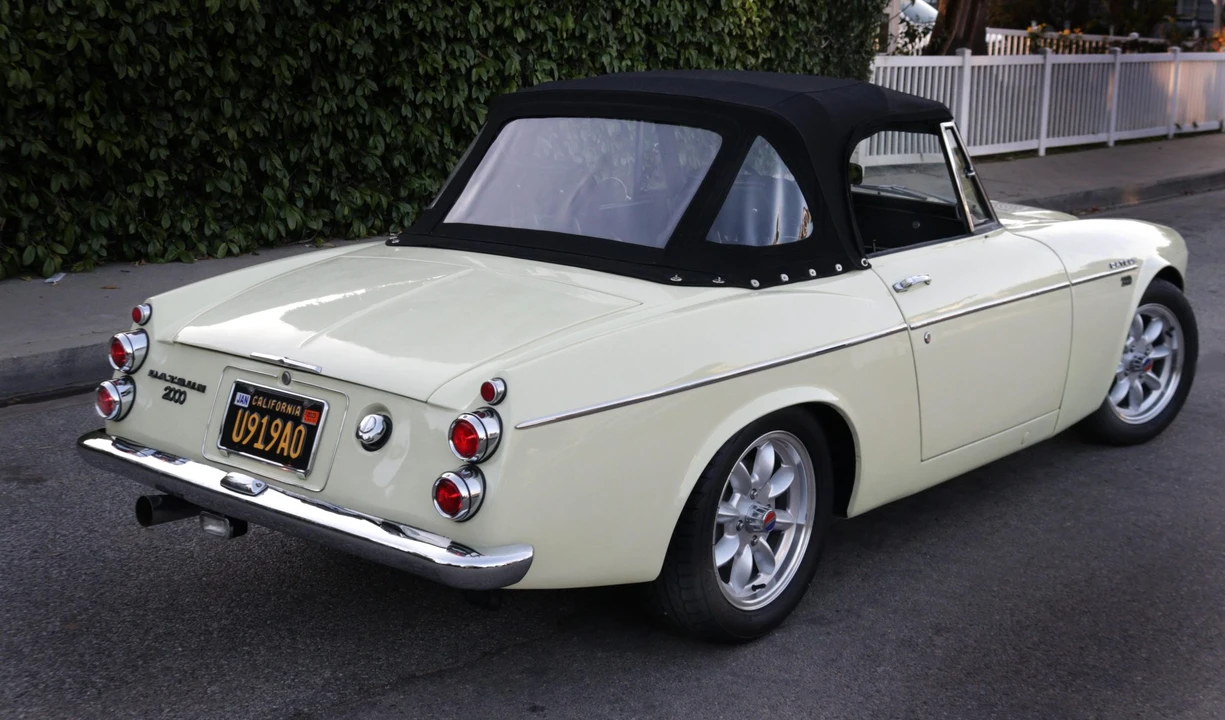 1967 Nissan Datsun Sports - Image 17 of 31