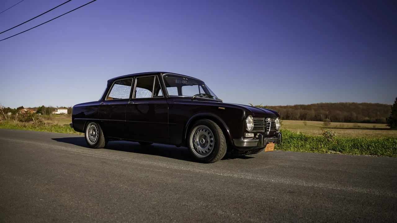 1969 Alfa Romeo GTA 1300 Junior - Image 17 of 31