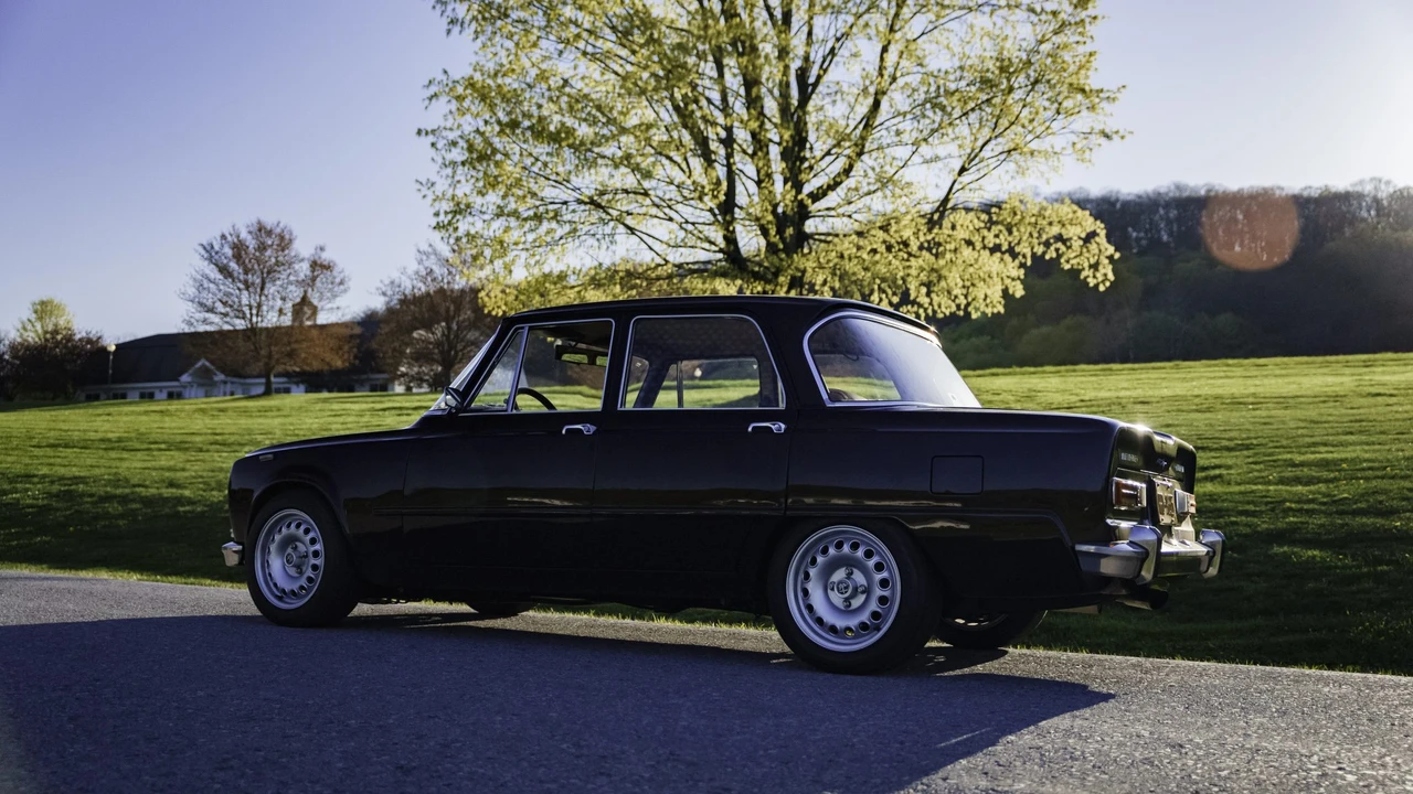 1969 Alfa Romeo GTA 1300 Junior - Image 27 of 31
