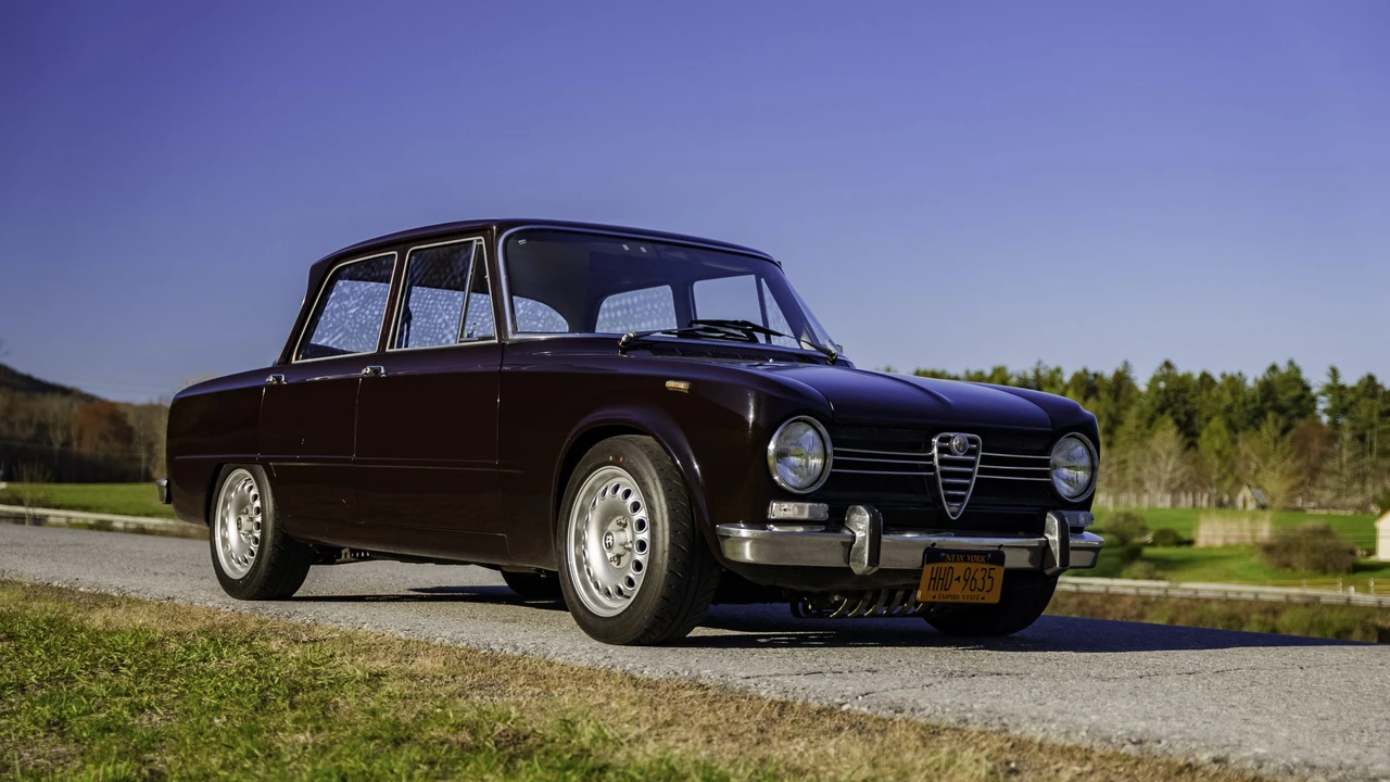 1969 Alfa Romeo GTA 1300 Junior - Image 12 of 31