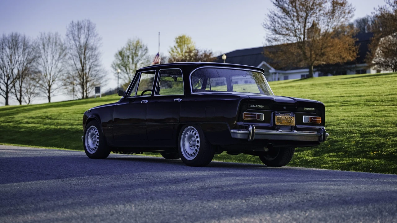 1969 Alfa Romeo GTA 1300 Junior - Image 26 of 31
