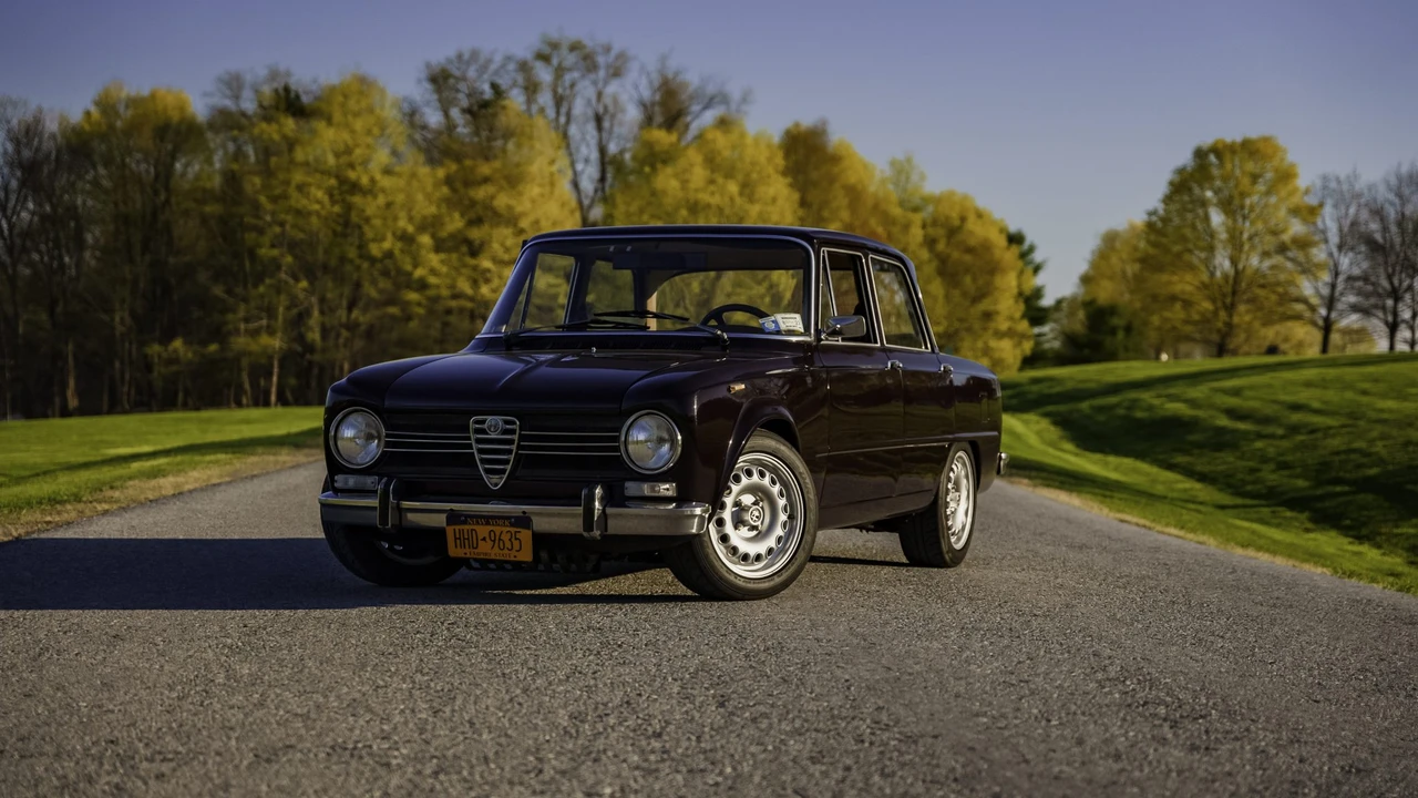 1969 Alfa Romeo GTA 1300 Junior - Image 2 of 31