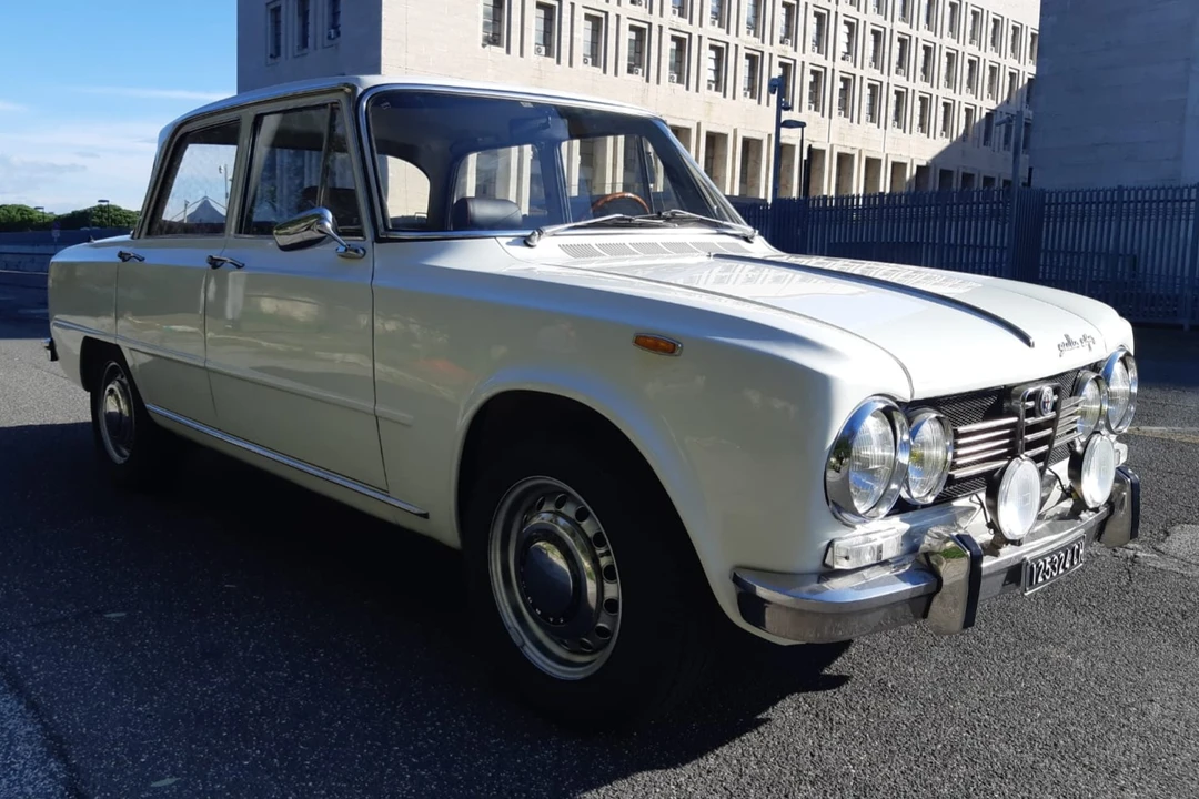 1969 Alfa Romeo Giulia Sprint GTA - Image 22 of 31