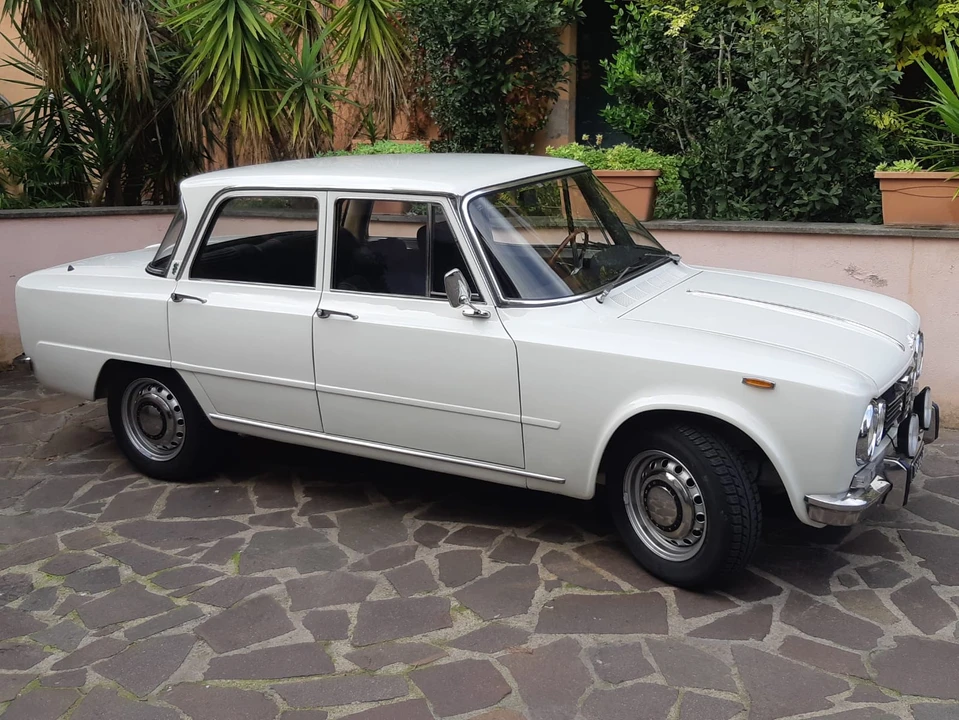 1969 Alfa Romeo Giulia Sprint GTA - Image 7 of 31