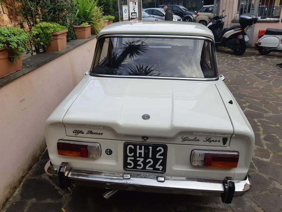 1969 Alfa Romeo Giulia Sprint GTA - Image 10 of 31
