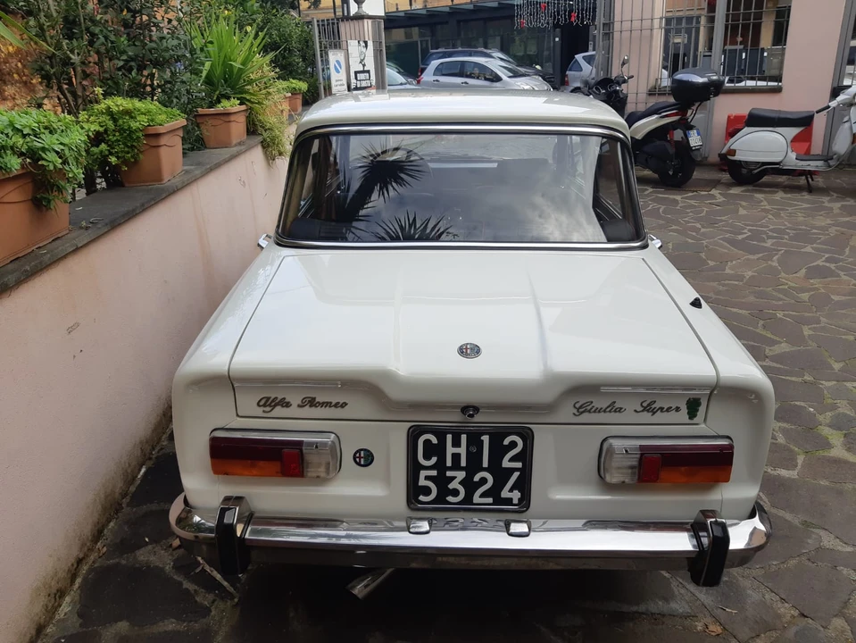 1969 Alfa Romeo Giulia Sprint GTA - Image 11 of 31