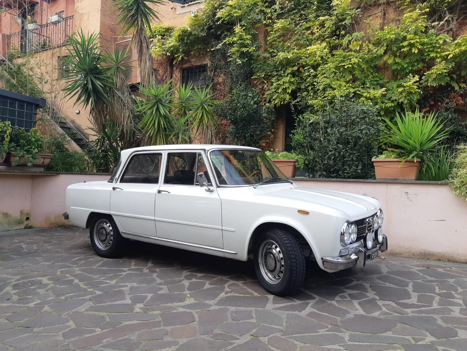1969 Alfa Romeo Giulia Sprint GTA - Image 8 of 31