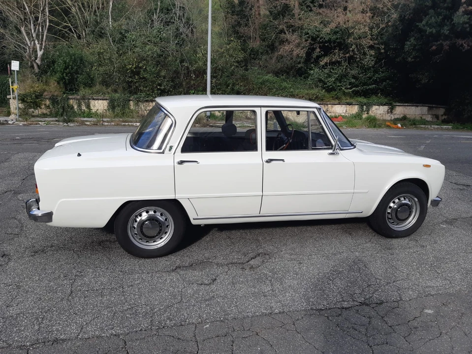 1969 Alfa Romeo Giulia Sprint GTA - Image 16 of 31