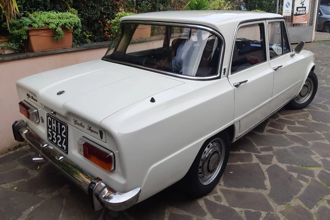 1969 Alfa Romeo Giulia Sprint GTA - Image 9 of 31