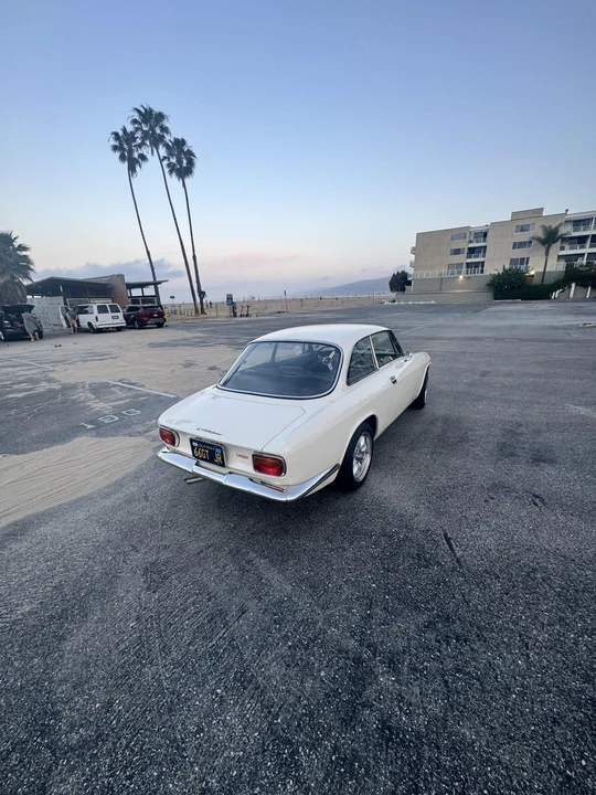 1966 Alfa Romeo GT 1300 Junior - Image 9 of 31
