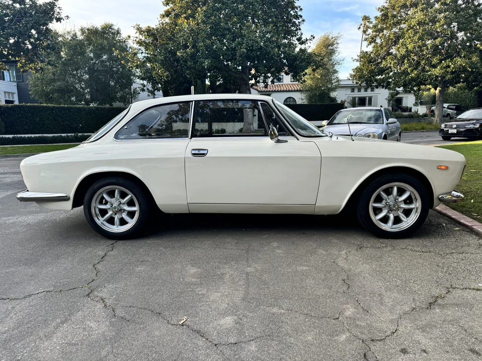 1966 Alfa Romeo GT 1300 Junior - Image 12 of 31