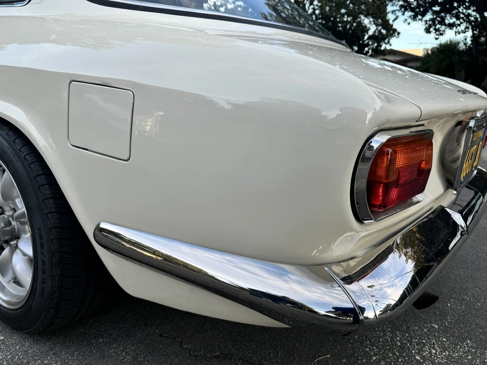 1966 Alfa Romeo GT 1300 Junior - Image 23 of 31