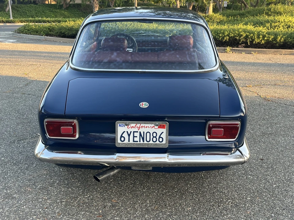 1969 Alfa Romeo 1750 GT Veloce - Image 24 of 31