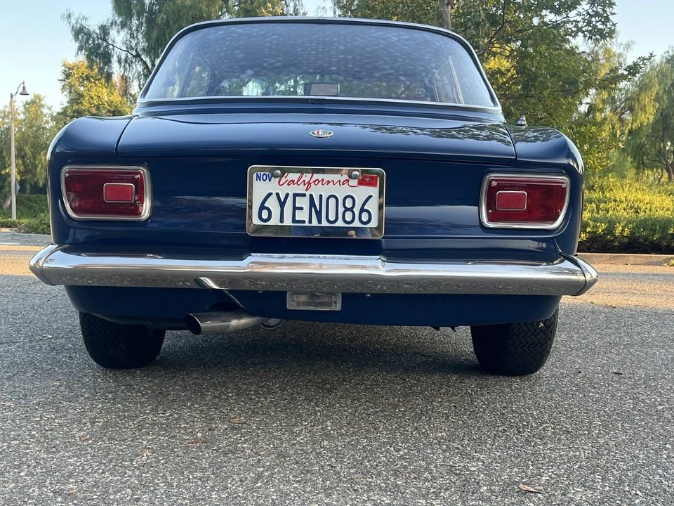 1969 Alfa Romeo 1750 GT Veloce - Image 25 of 31