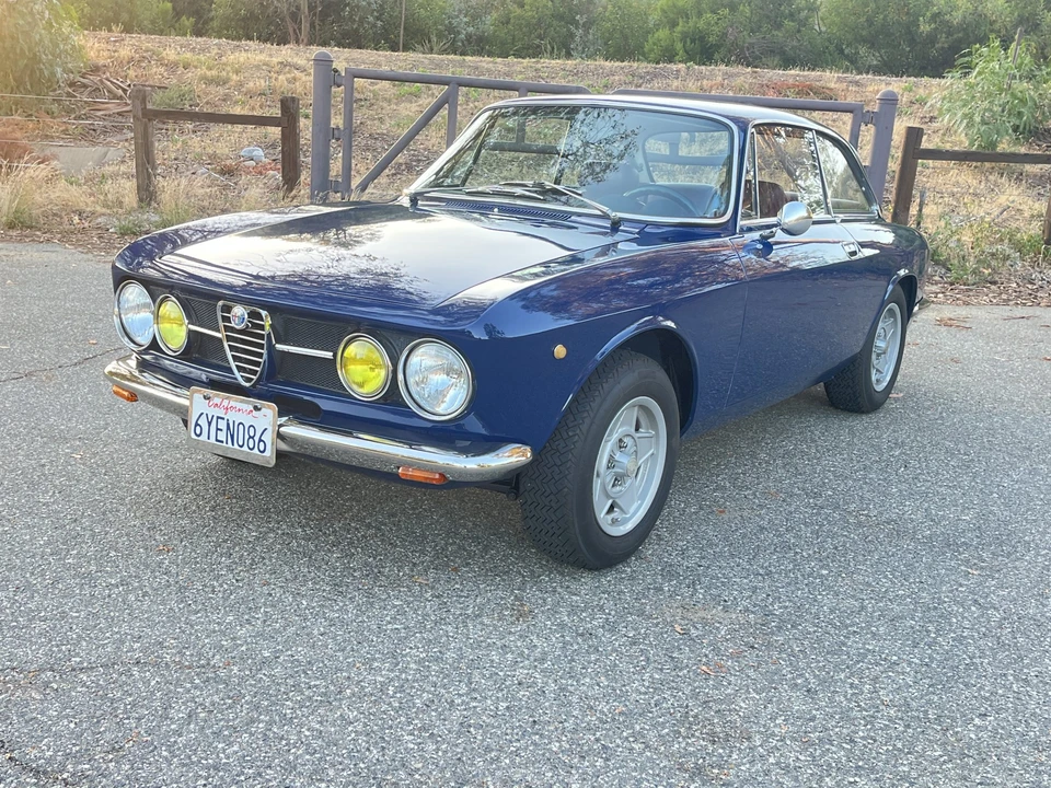 1969 Alfa Romeo 1750 GT Veloce - Image 13 of 31