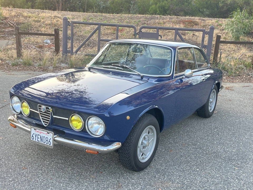 1969 Alfa Romeo 1750 GT Veloce - Image 14 of 31