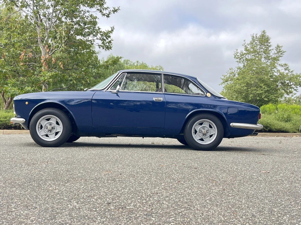 1969 Alfa Romeo 1750 GT Veloce - Image 19 of 31