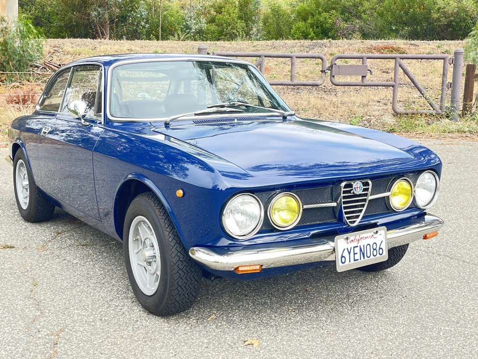 1969 Alfa Romeo 1750 GT Veloce - Image 4 of 31