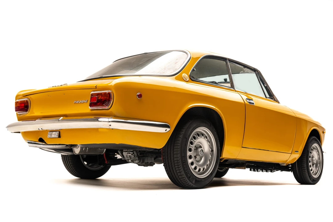 1969 Alfa Romeo 1750 GT Veloce - Image 13 of 31