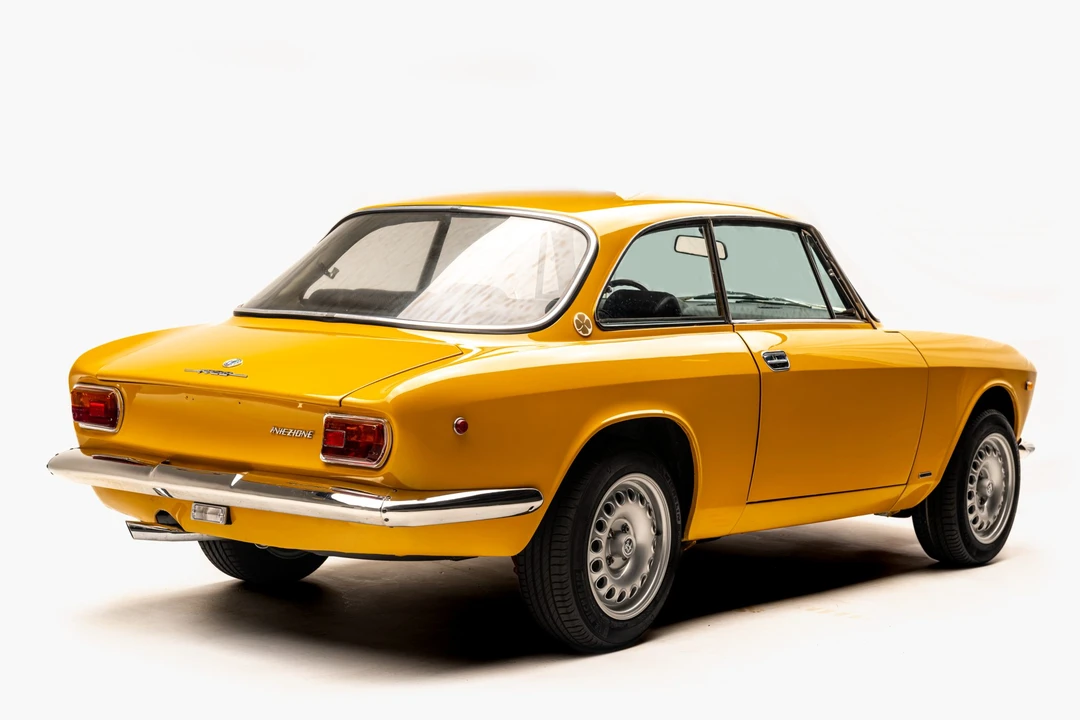 1969 Alfa Romeo 1750 GT Veloce - Image 12 of 31