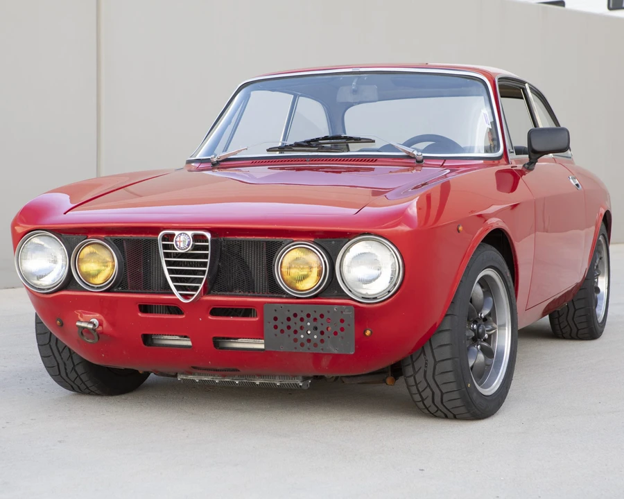 1969 Alfa Romeo 1750 GT Veloce - Image 16 of 31
