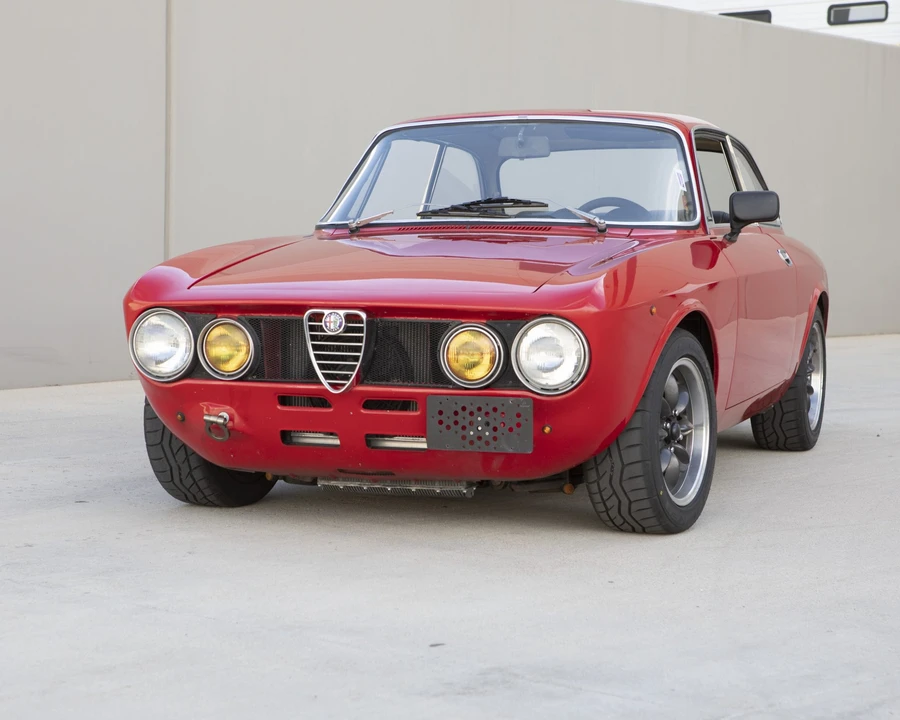 1969 Alfa Romeo 1750 GT Veloce - Image 18 of 31