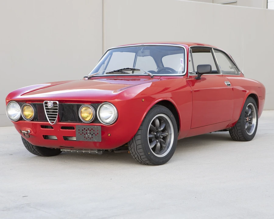 1969 Alfa Romeo 1750 GT Veloce - Image 14 of 31