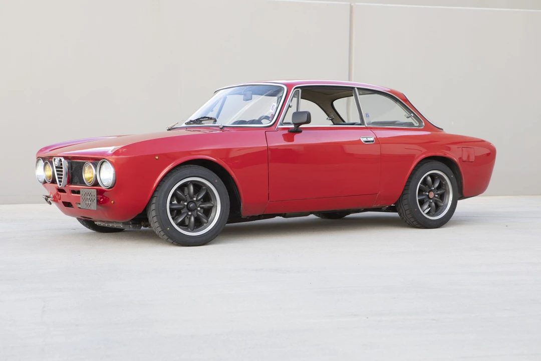 1969 Alfa Romeo 1750 GT Veloce - Image 2 of 31