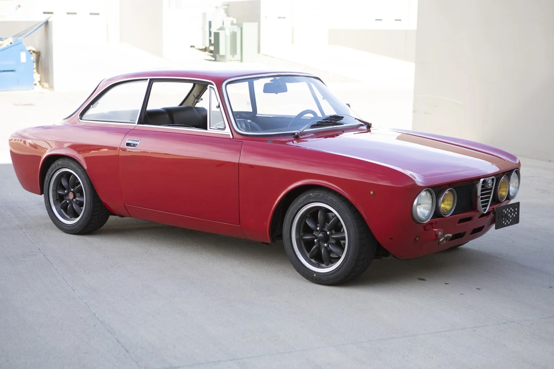 1969 Alfa Romeo 1750 GT Veloce - Image 28 of 31