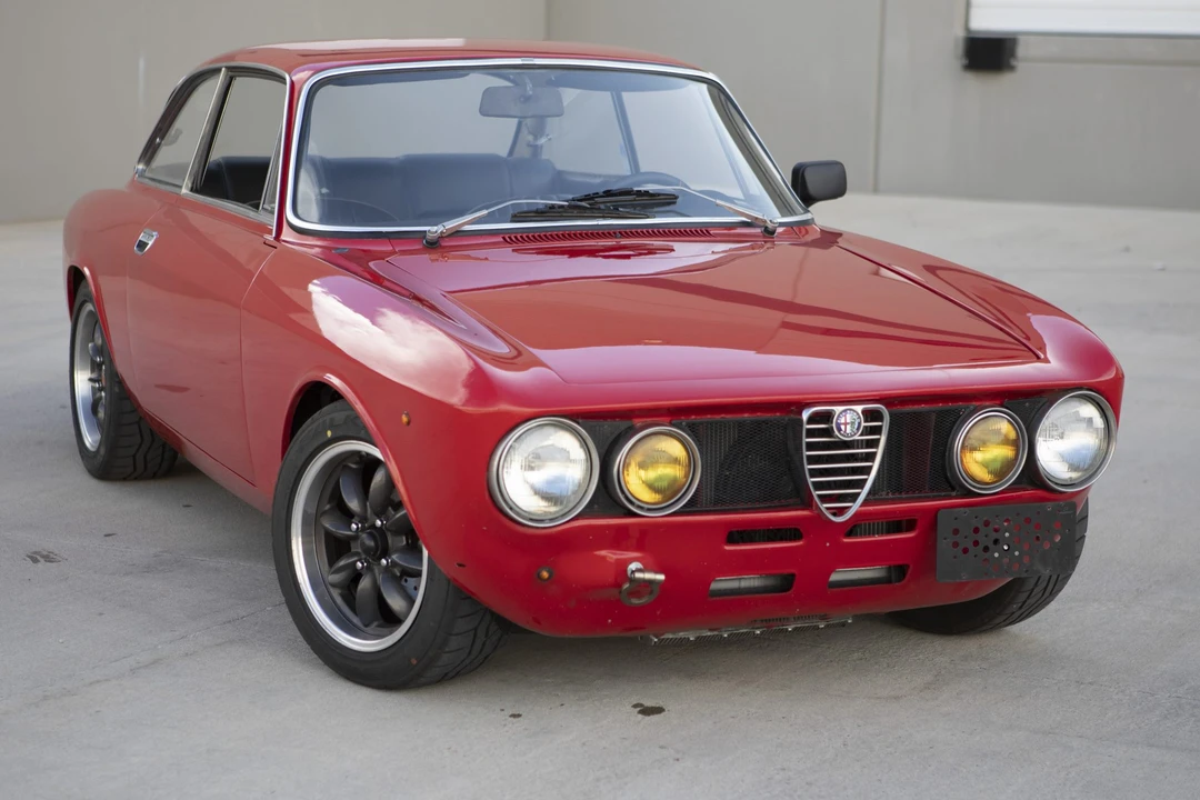 1969 Alfa Romeo 1750 GT Veloce - Image 21 of 31
