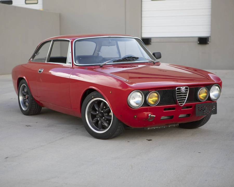1969 Alfa Romeo 1750 GT Veloce - Image 24 of 31