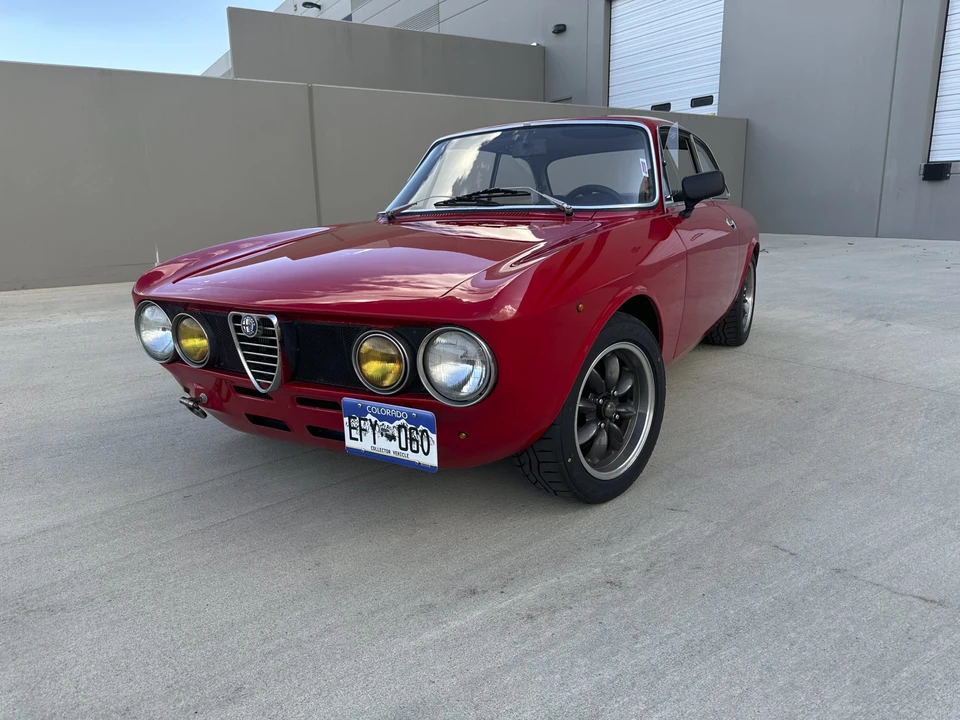 1969 Alfa Romeo 1750 GT Veloce - Image 10 of 31