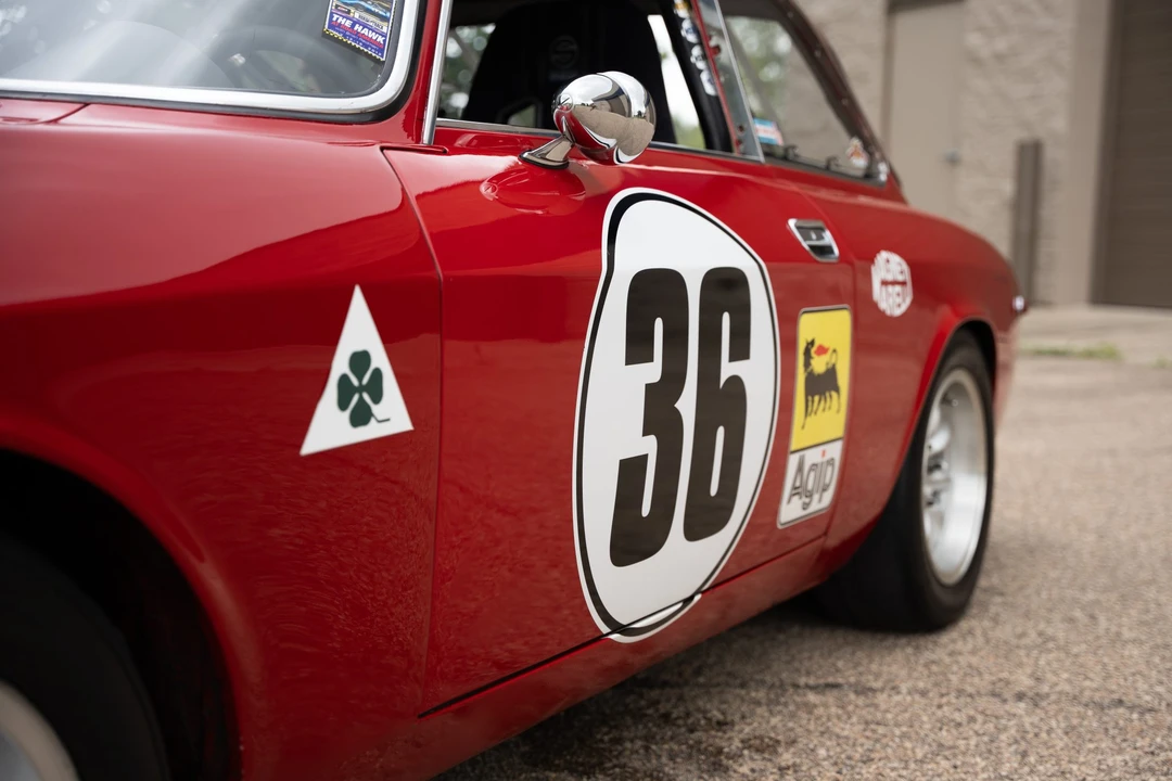 1969 Alfa Romeo 1750 GT Veloce - Image 23 of 31