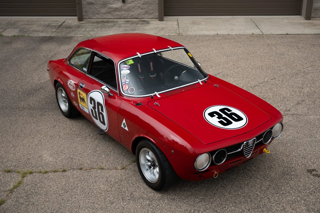 1969 Alfa Romeo 1750 GT Veloce - Image 4 of 31