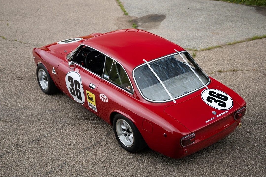 1969 Alfa Romeo 1750 GT Veloce - Image 7 of 31