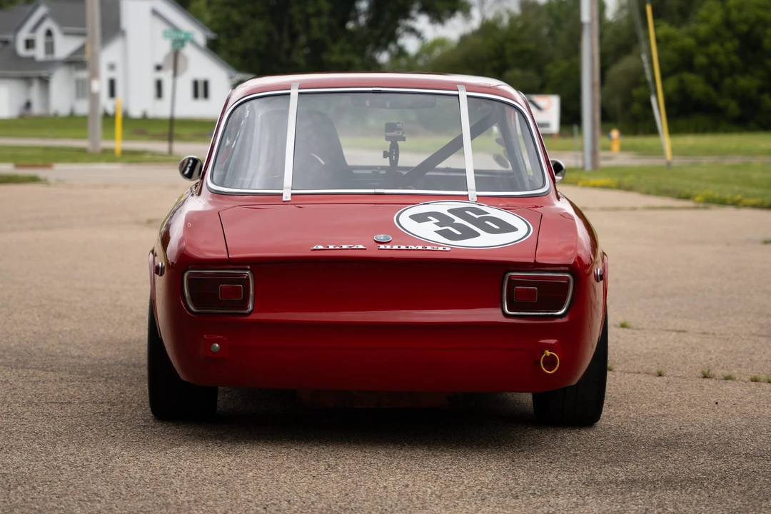1969 Alfa Romeo 1750 GT Veloce - Image 13 of 31