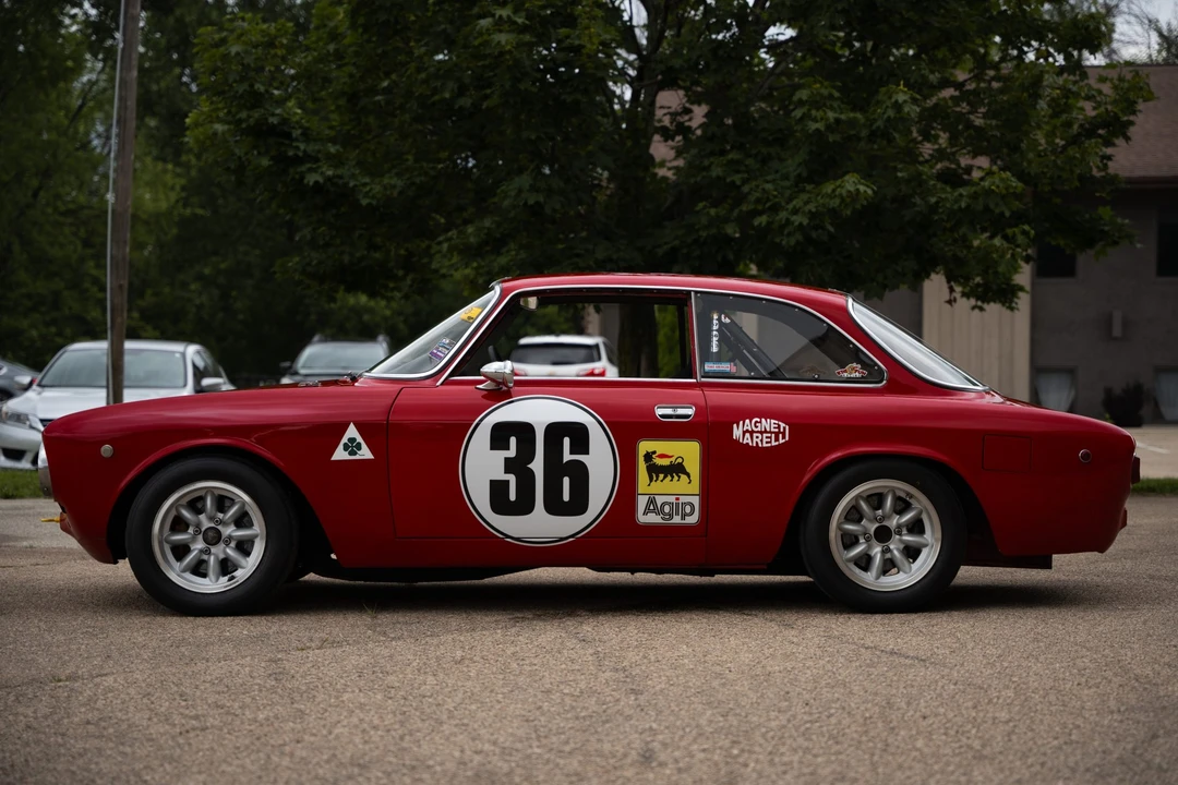 1969 Alfa Romeo 1750 GT Veloce - Image 8 of 31