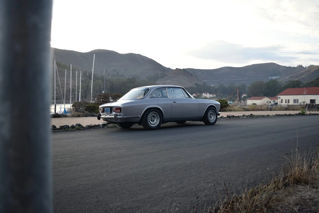 1971 Alfa Romeo 1750 GT Veloce - Image 13 of 31