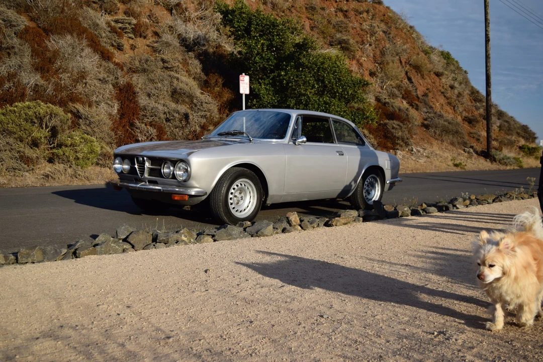 1971 Alfa Romeo 1750 GT Veloce - Image 2 of 31